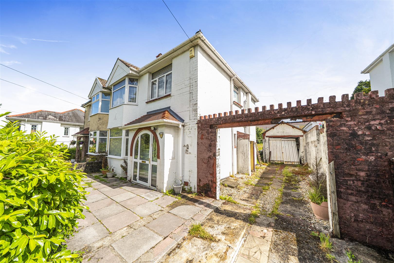 Middle Road, Ravenhill, Swansea, SA5 5DH